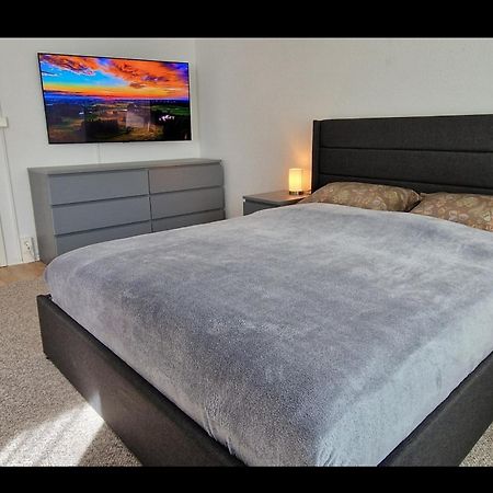 Zentrum Apartment - Oled Tv - Ps4 - Balkon - Parking Chemnitz Esterno foto