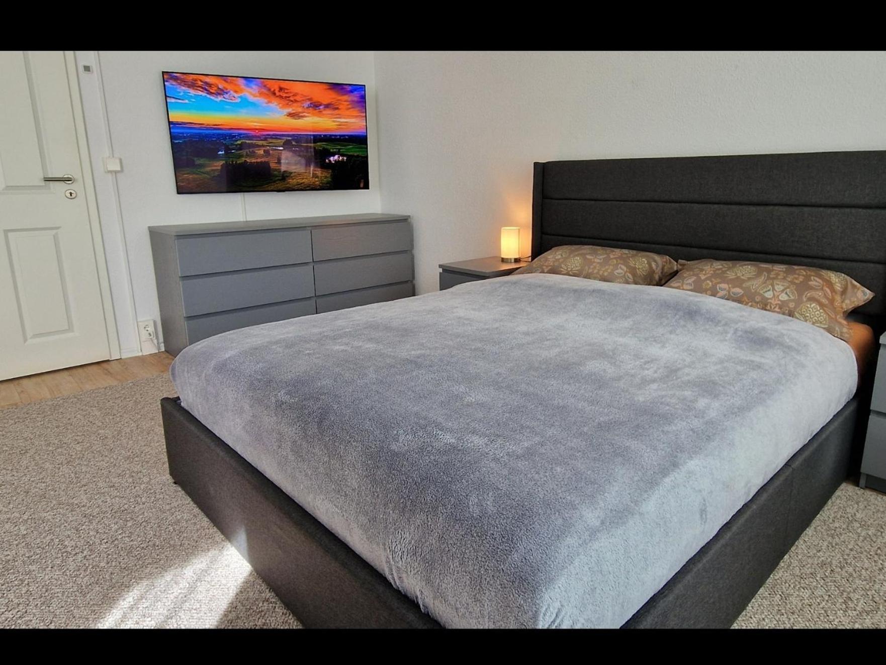 Zentrum Apartment - Oled Tv - Ps4 - Balkon - Parking Chemnitz Esterno foto