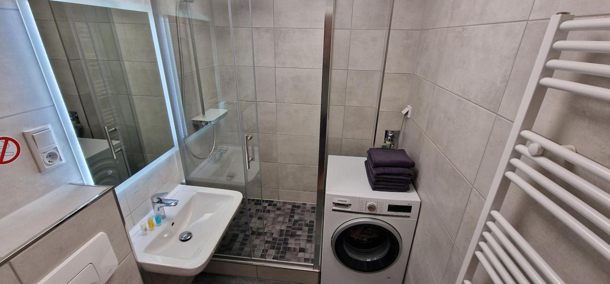 Zentrum Apartment - Oled Tv - Ps4 - Balkon - Parking Chemnitz Esterno foto